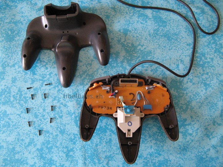 intérieur manette nintendo64