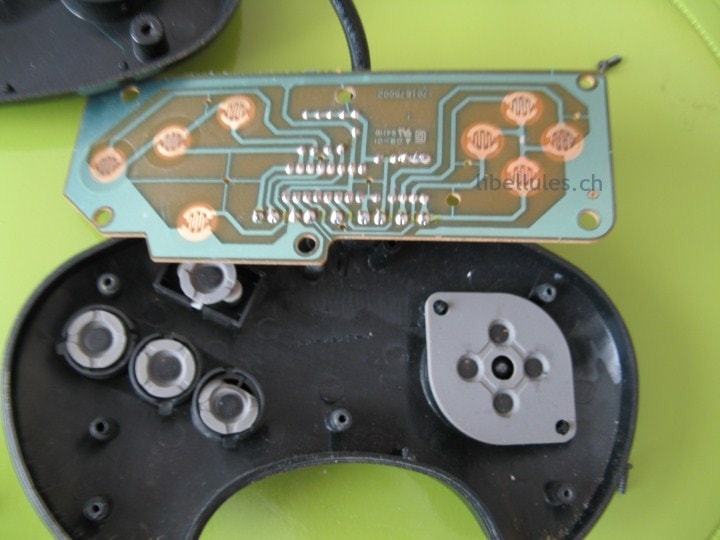 manette megadrive ouvrir circuit nettoyer